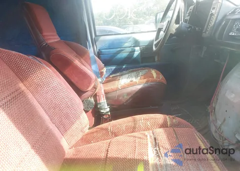 1992 GMC Safari из США, поврежденный, VIN 1GTDM15Z6NB528589